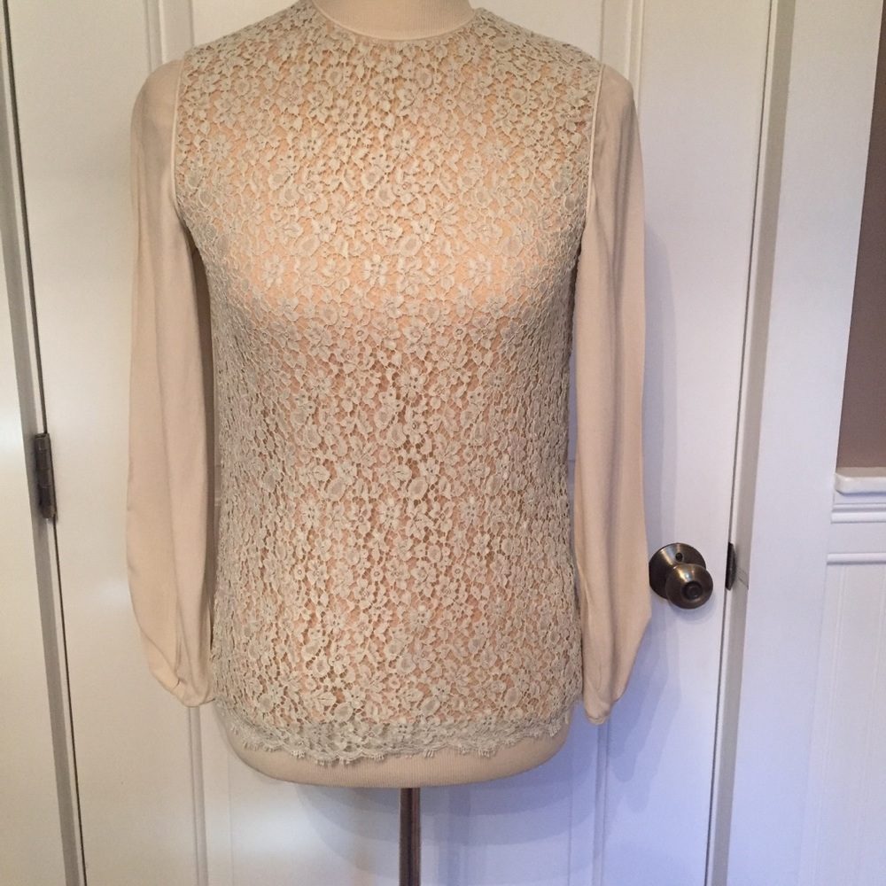 CHLOE TOP BLOUSE TAN FLORAL LACE KEYHOLE BUTTON BACK XS Fit
